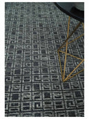 Contemporary Hand carved 8x10 Silver and Charcoal Traditional Geometrical Pattern Hand Knotted Wool Area Rug by The Rug Decor