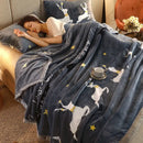 GobekUsa Cozy Checkered Fleece Blanket for All Seasons