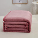 GobekUsa Cozy Checkered Fleece Blanket for All Seasons