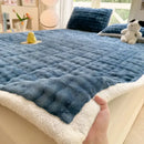 GobekUsa Cozy Faux Rabbit Fur Quilted Mattress: Super Soft Warm Tatami Mat for Home