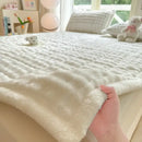 GobekUsa Cozy Faux Rabbit Fur Quilted Mattress: Super Soft Warm Tatami Mat for Home