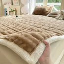 GobekUsa Cozy Faux Rabbit Fur Quilted Mattress: Super Soft Warm Tatami Mat for Home