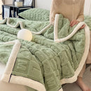 GobekUsa Cozy Jacquard Taffeta & Flannel Nap Blanket - Warm, Thick Comforter for Bedroom