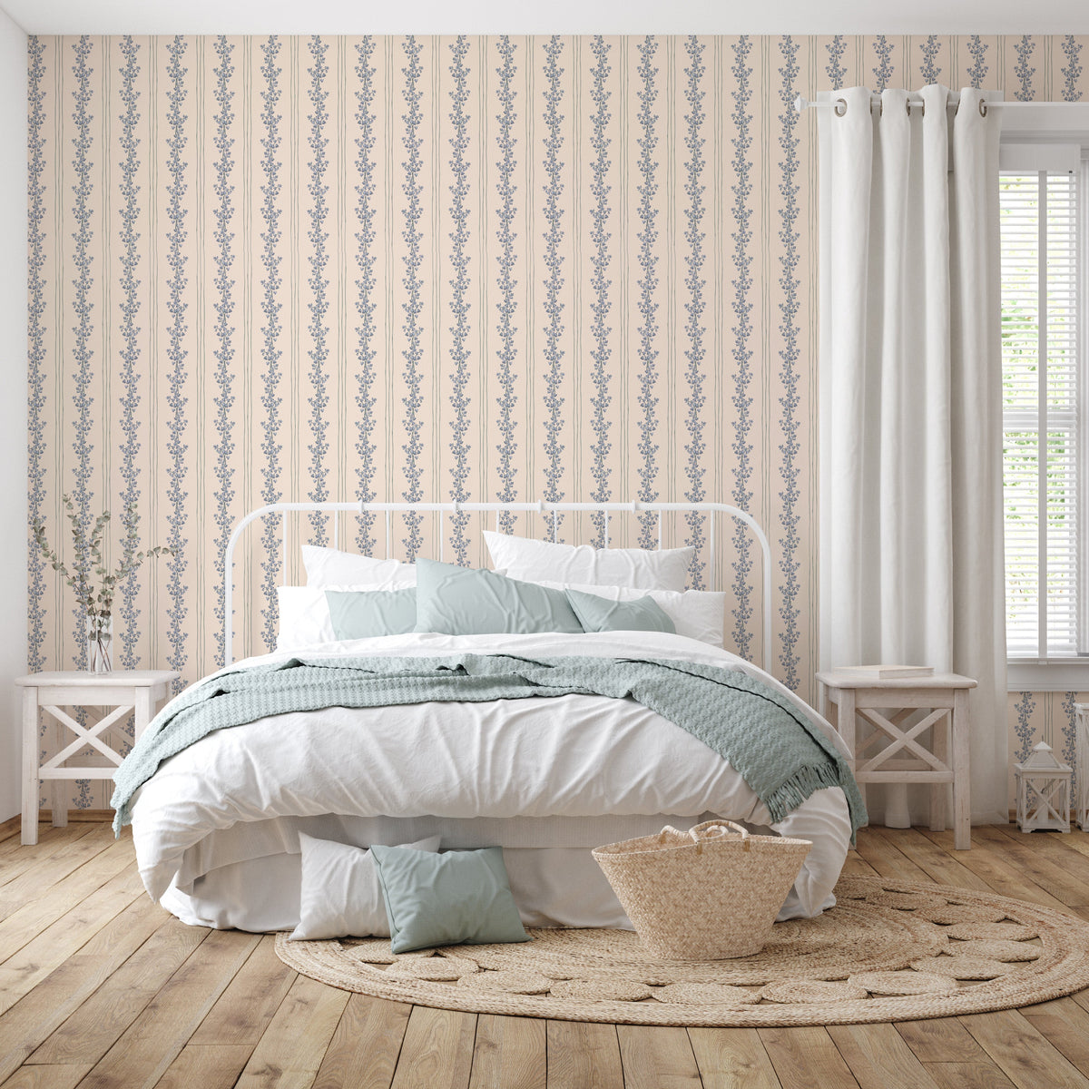 Janie Wallpaper by Astrid Blanchard, photo 6 of 15
