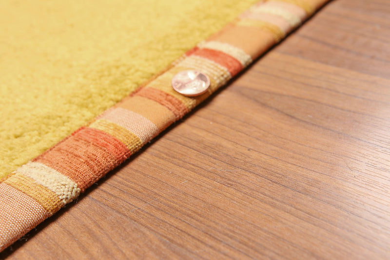 5'3" x 7'9" Modern 100% Polypropylene Area Rug Gold