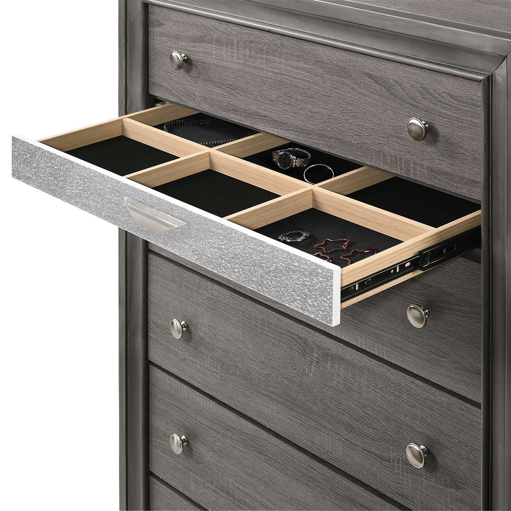 Naima - Chest, photo 18 of 21
