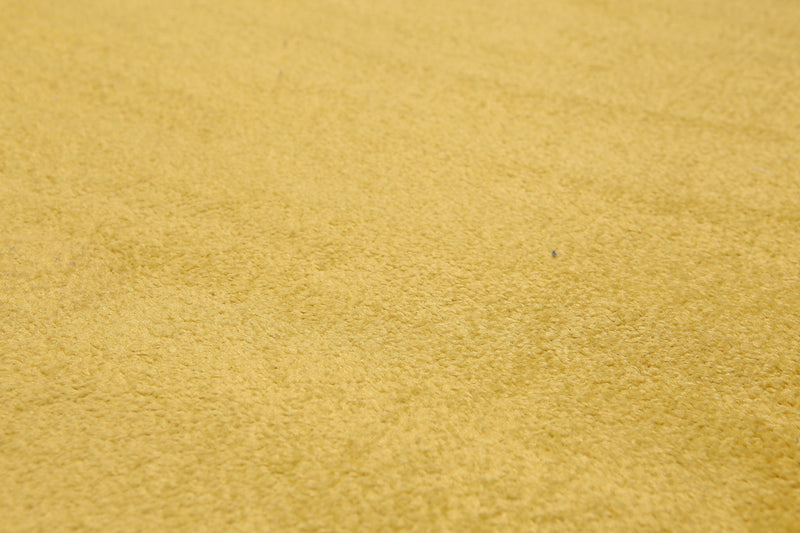 5'3" x 7'9" Modern 100% Polypropylene Area Rug Gold