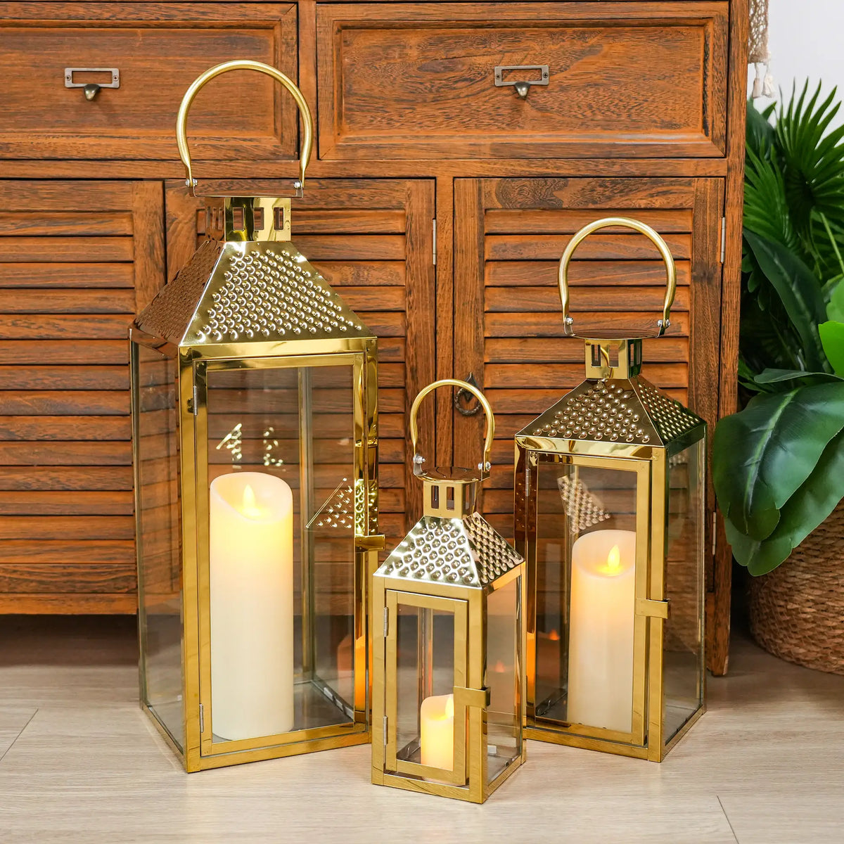 19.5"H Elegant Gold Stainless Steel Lantern, photo 5 of 8