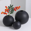 GobekUsa Black & White Ceramic Round Vase