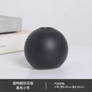 GobekUsa Black & White Ceramic Round Vase