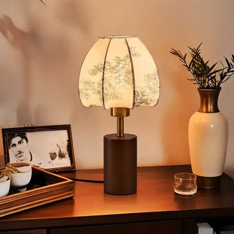 GobekUsa Chinese Retro Patterned Fabric Bedside Lamp, photo 3 of 7