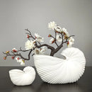 GobekUsa Elegant Ceramic Vase with Shell Design