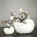 GobekUsa Elegant Ceramic Vase with Shell Design