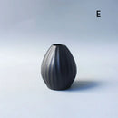 GobekUsa Small Ceramic Vase - Elegant Japanese Home Decor