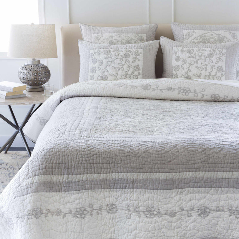 DurDevac Light Gray Bedding