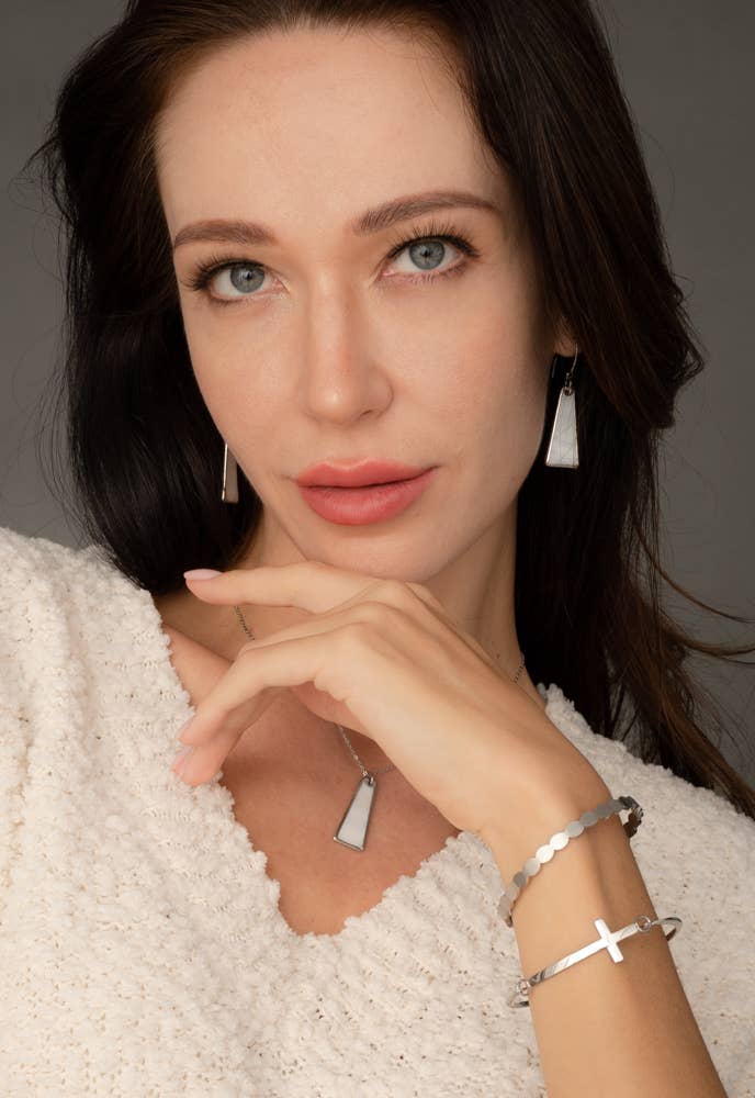 Pillar Mother of Pearl Necklace in Silver