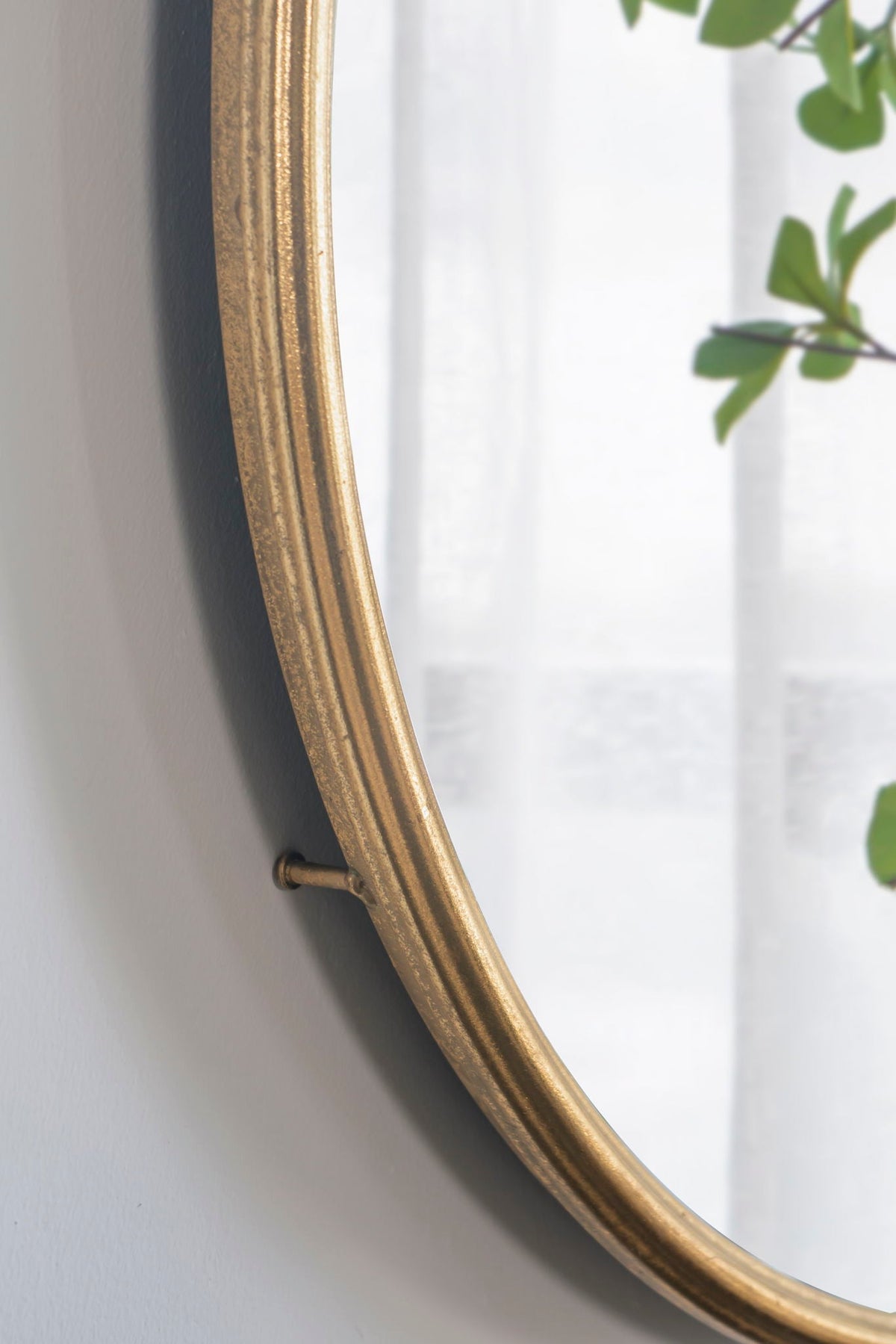 Circle Wall Mirror With Iron Frame, Accent Mirror For Living Room, photo 16 of 17