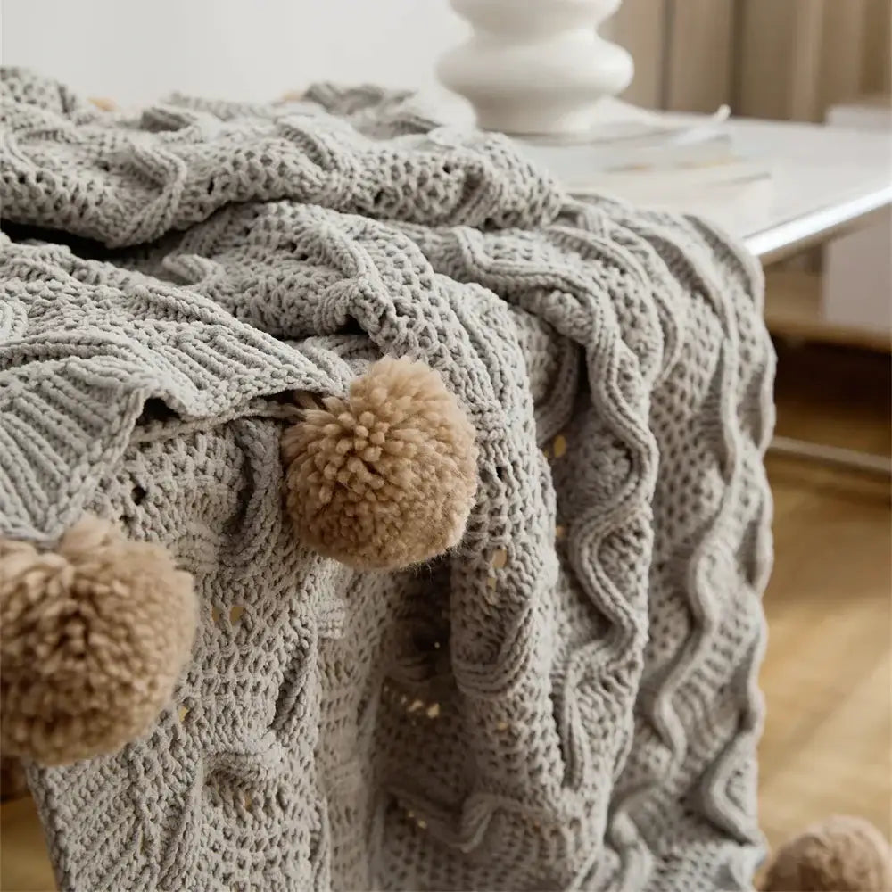 GobekUsa Elegant Chenille Pompons Throw Blanket, photo 6 of 9