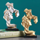 Elegant silver & gold 26cm resin kissing couple – living room decor by Decorbites