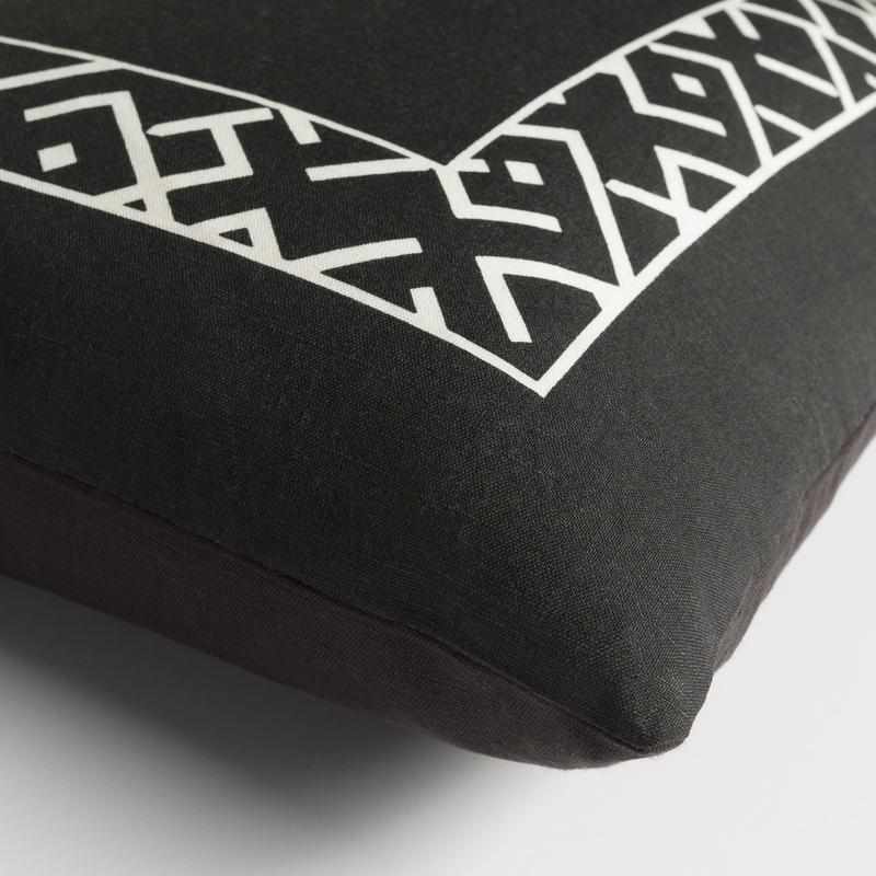 Ans Black Pillow Cover