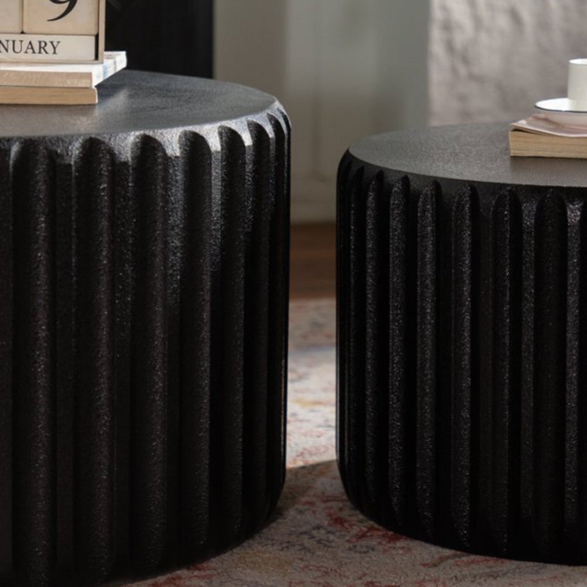 Black Scalloped Round Coffee Table Set, photo 3 of 9