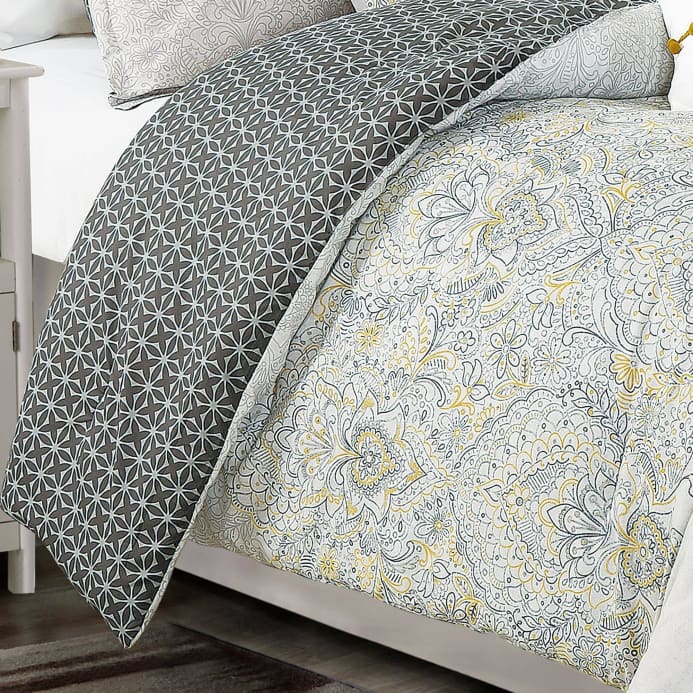 Floral Jacquard Modern Creame Comforter