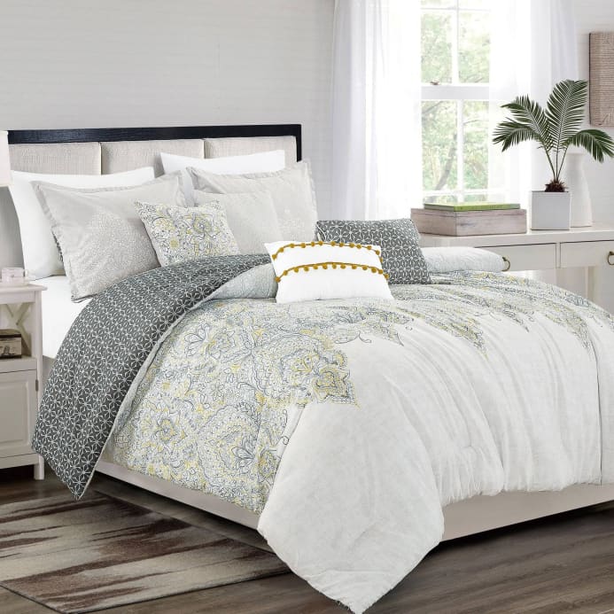 Floral Jacquard Modern Creame Comforter