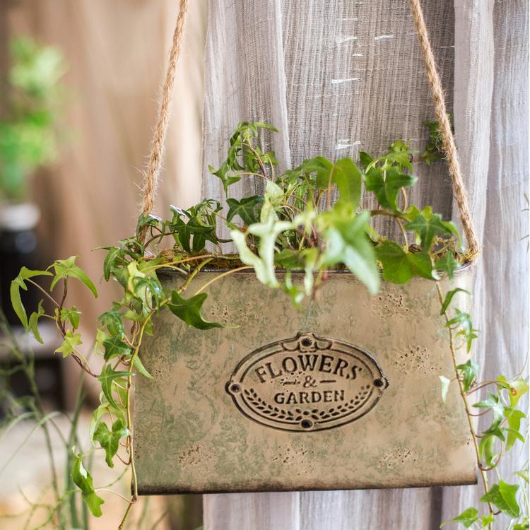 Flower Planter Flat Hanging Metal Planter