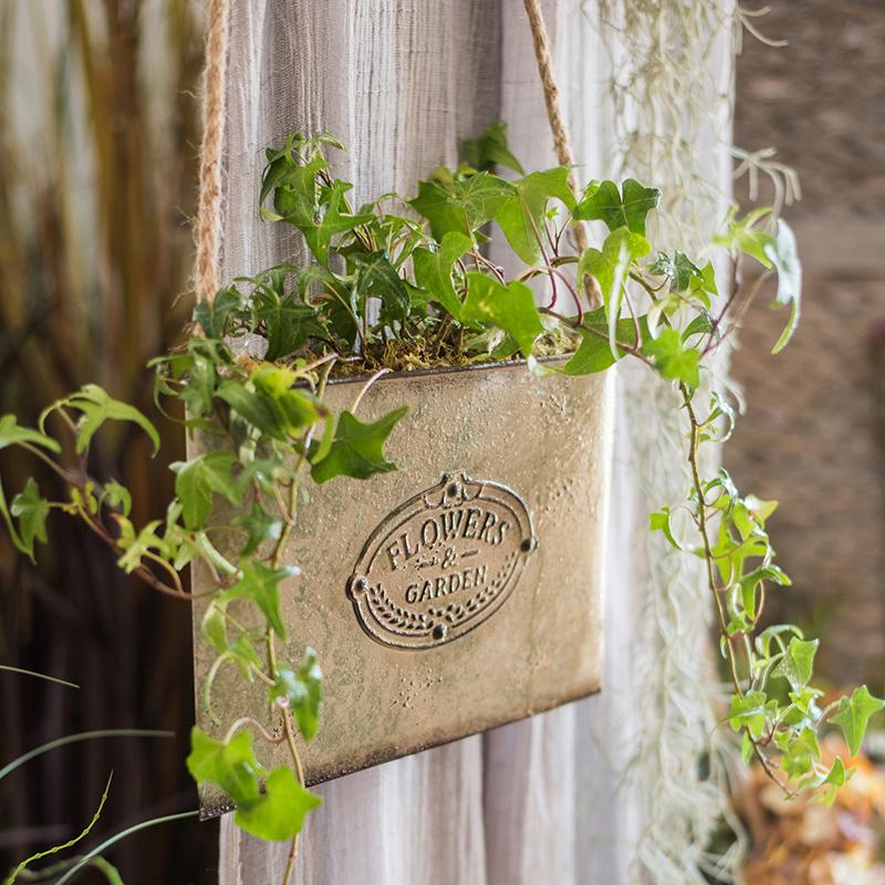 Flower Planter Flat Hanging Metal Planter