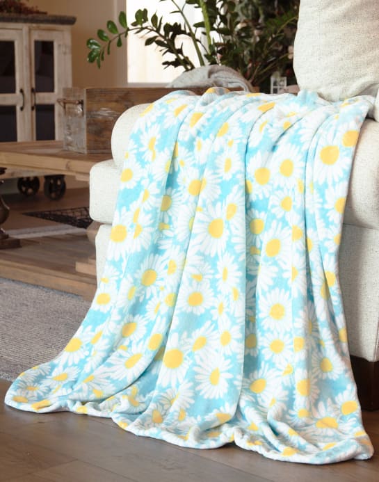 Flower Power Light Plush Throw