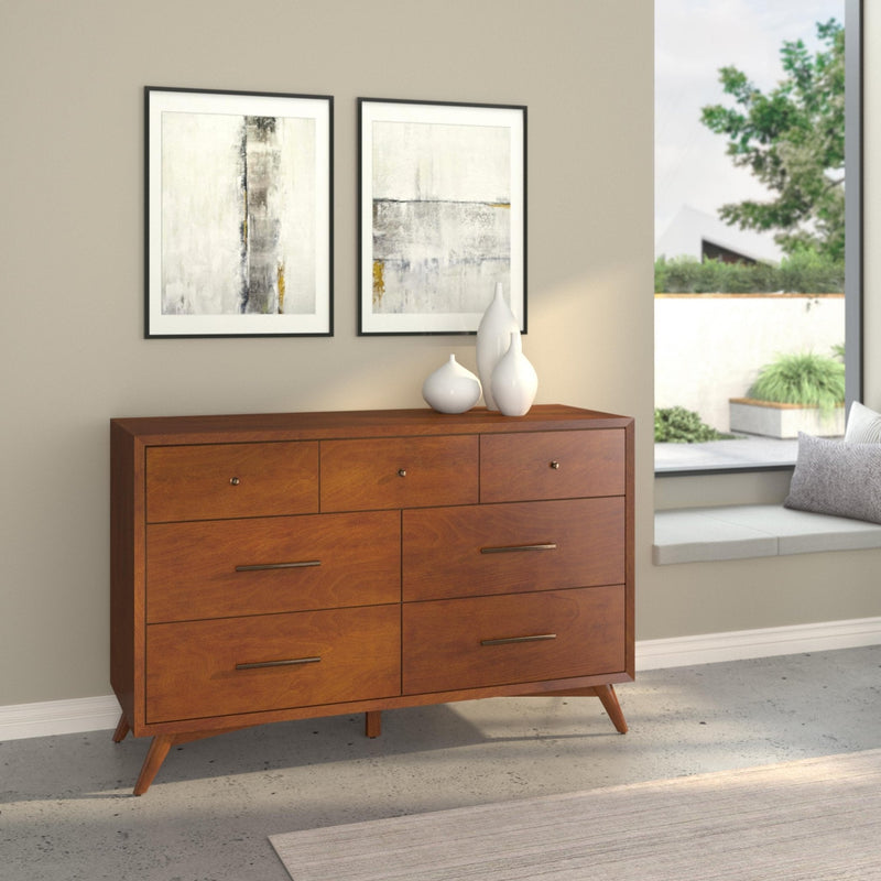 Flynn Dresser, Acorn