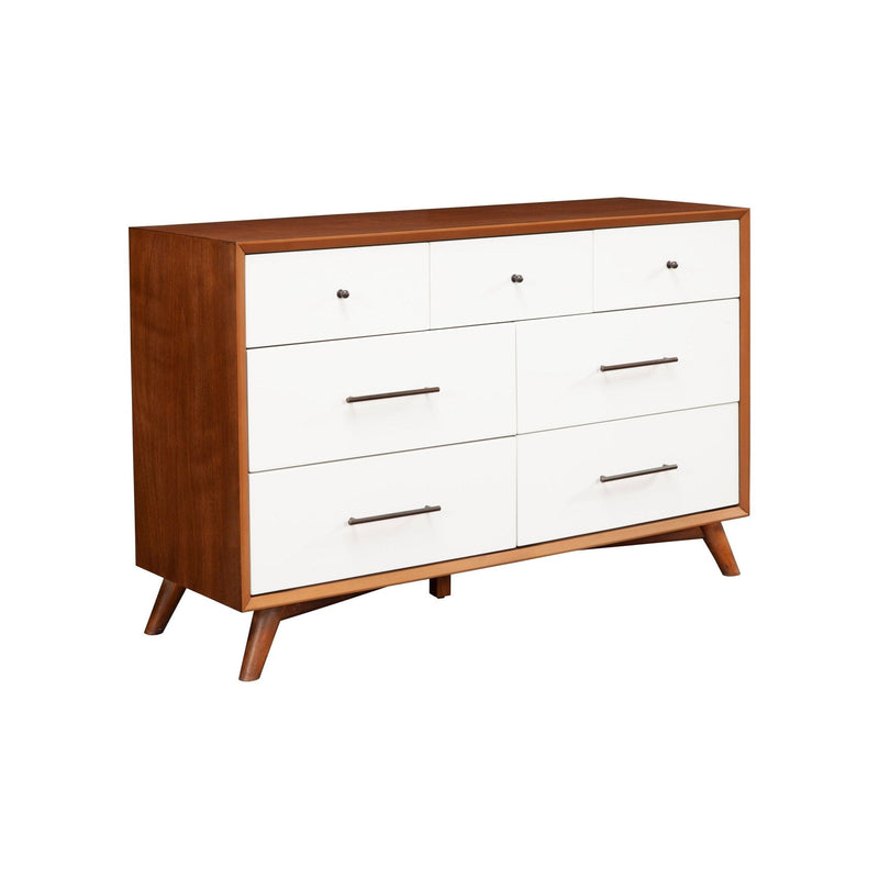 Flynn Dresser, Acorn/White