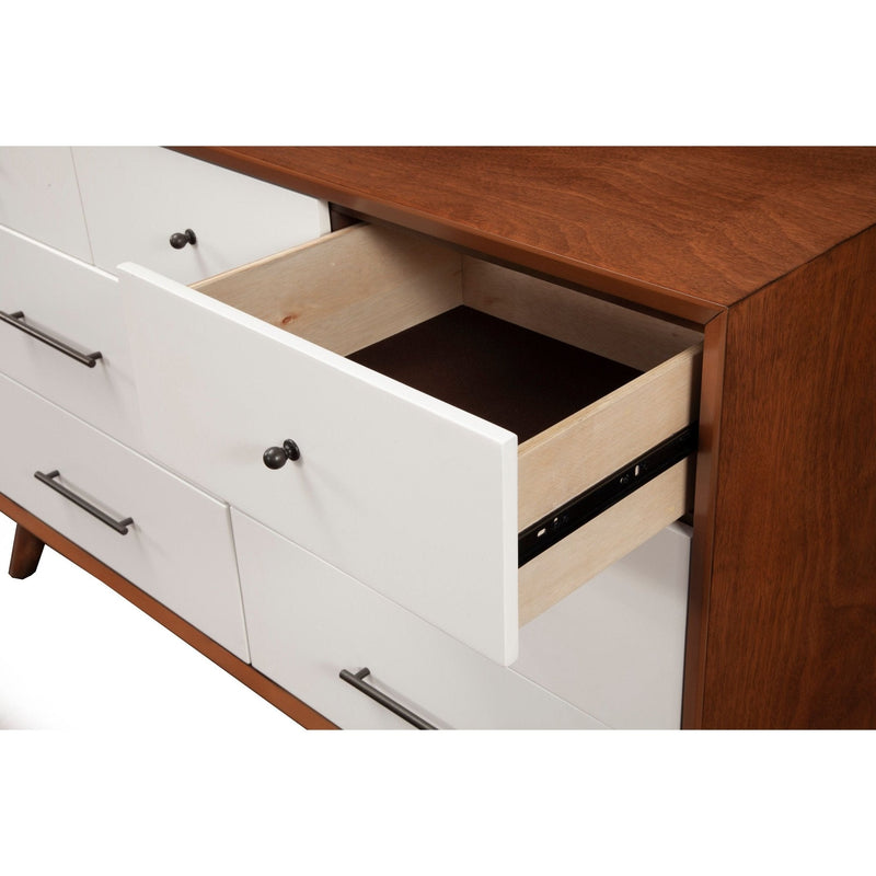 Flynn Dresser, Acorn/White