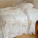 GobekUsa French Rose Flowers Lace Wedding Bedding Set with Ruffles