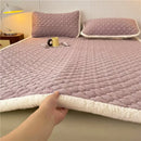 GobekUsa Antibacterial Milk Velvet Mattress, Thick & Warm with Anti-Slip Straps