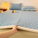 GobekUsa Antibacterial Milk Velvet Mattress, Thick & Warm with Anti-Slip Straps