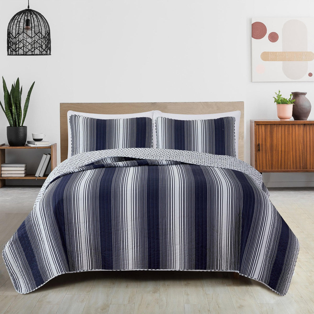 Everette Collection Ombre Striped Quilt Set, photo 4 of 16