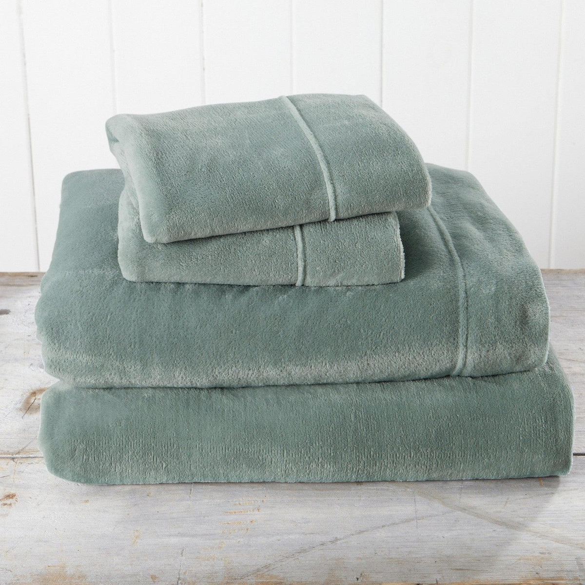 Solid Plush Sheet - Velvet Luxe Collection, photo 5 of 53