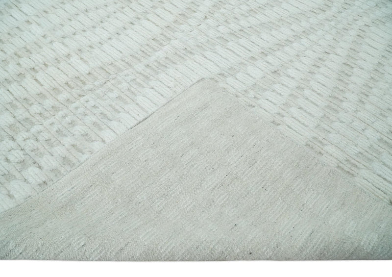 Hand carved Ivory Traditional Geometrical Pattern Hand Knotted 7.10x9.8 Wool Area Rug