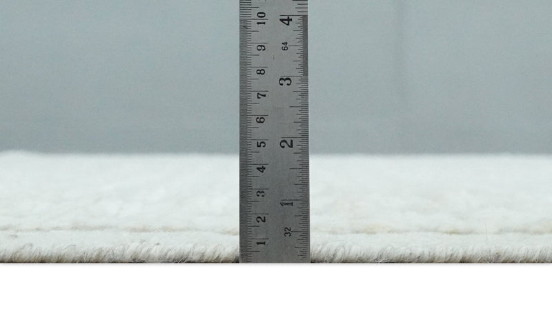 Hand carved Ivory Traditional Geometrical Pattern Hand Knotted 7.10x9.8 Wool Area Rug