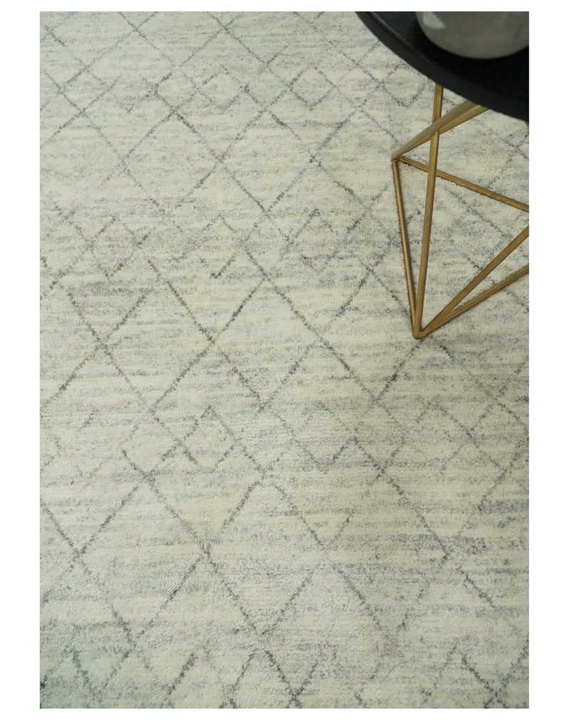 Hand Knotted Silver and Beige 9x12 Trellis Moroccan Rug Made with Fine Wool | TRDCP641912