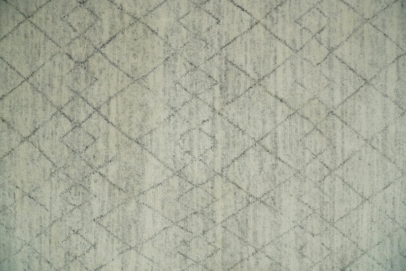 Hand Knotted Silver and Beige 9x12 Trellis Moroccan Rug Made with Fine Wool | TRDCP641912