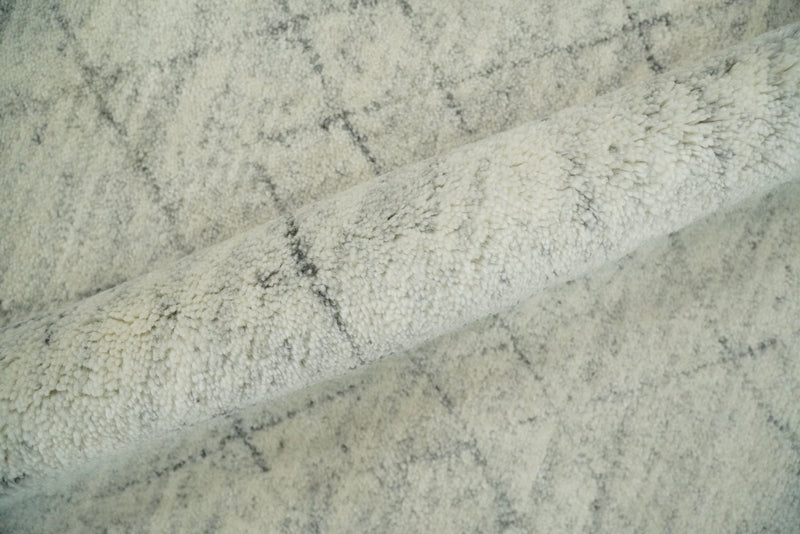 Hand Knotted Silver and Beige 9x12 Trellis Moroccan Rug Made with Fine Wool | TRDCP641912