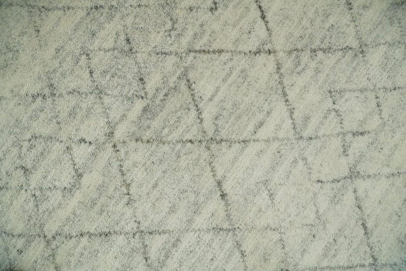 Hand Knotted Silver and Beige 9x12 Trellis Moroccan Rug Made with Fine Wool | TRDCP641912