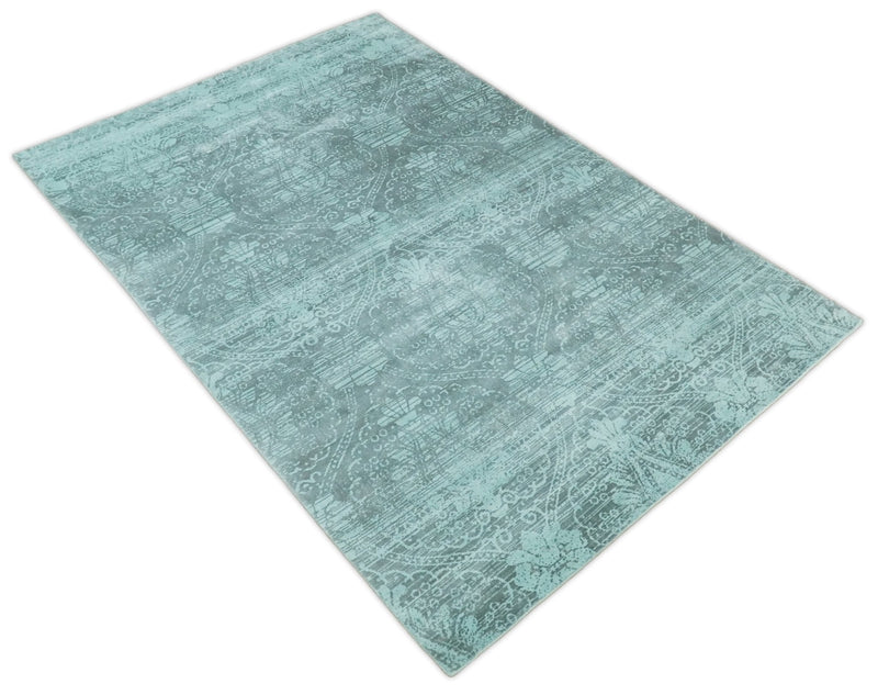 Handmade 6.8x9.10 Floral Blue Turquois Blended Wool and Bamboo Silk Area Rug