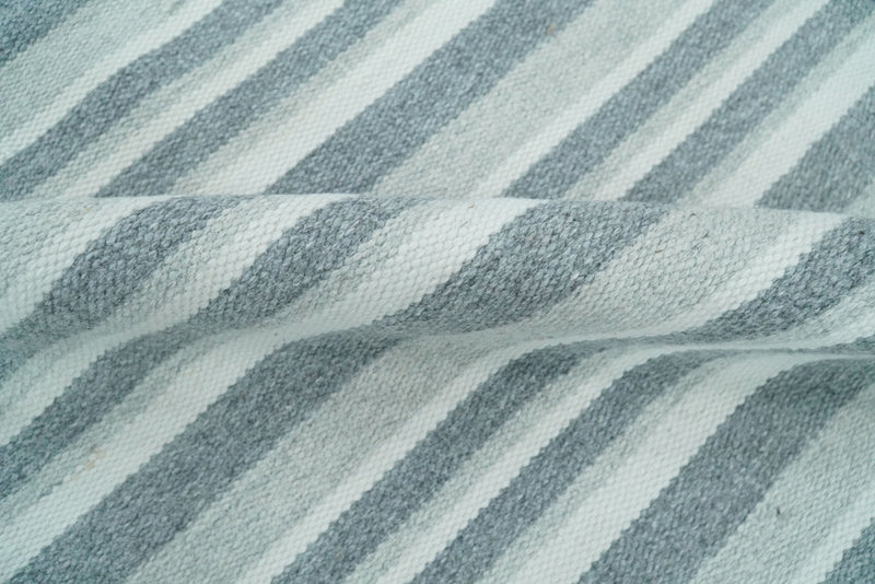 HANDMADE BOHO 5X8 AND 8X10 WHITE AND Gray WOOL BLEND DHURRIE RUG | VIK2