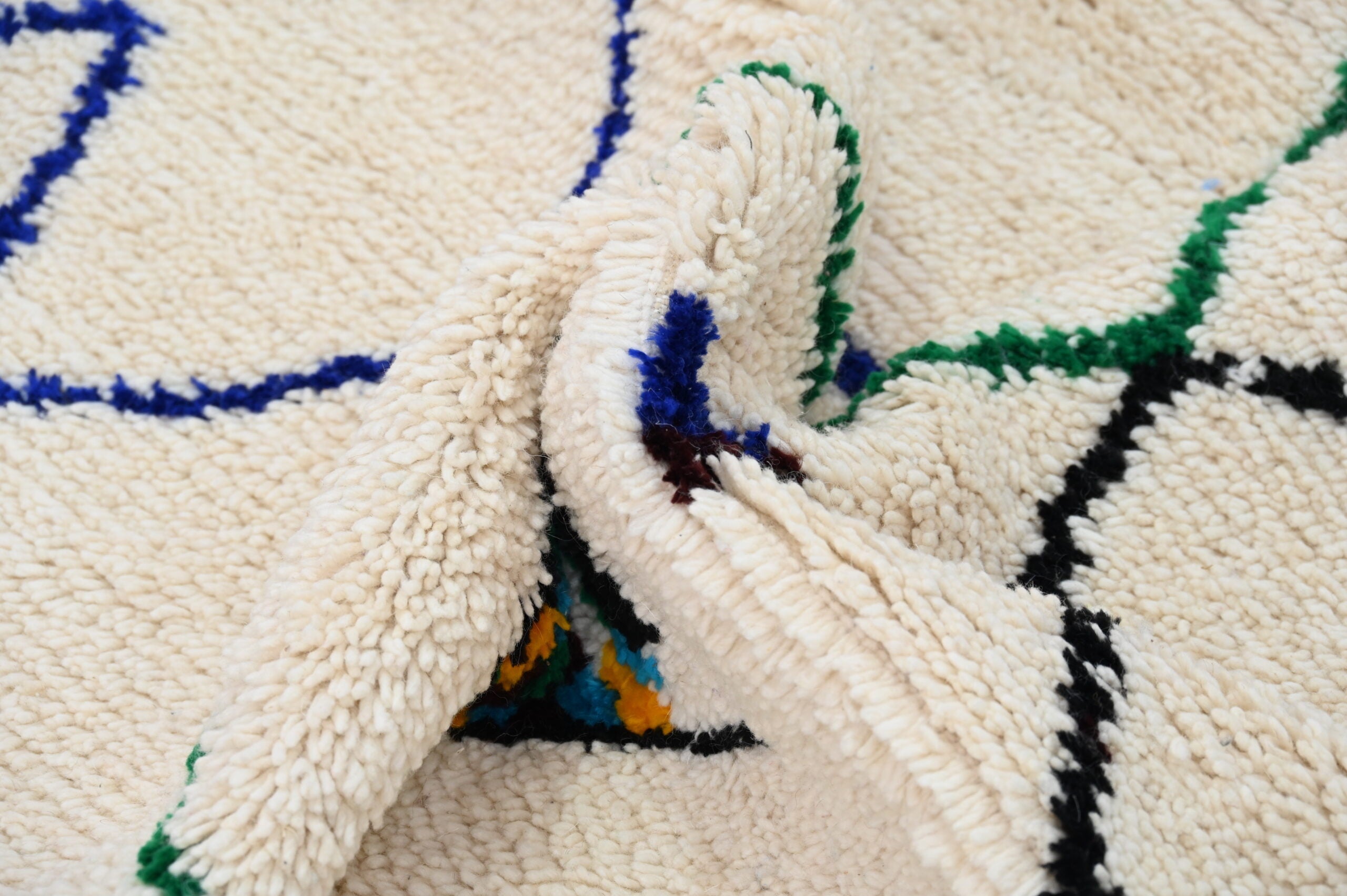 Handmade Moroccan Azilal Rug - 250x141 cm