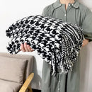 GobekUsa Houndstooth Throw Blanket