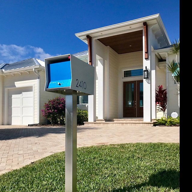The Original Retrobox in ARCTIC WHITE - Modern Mailbox