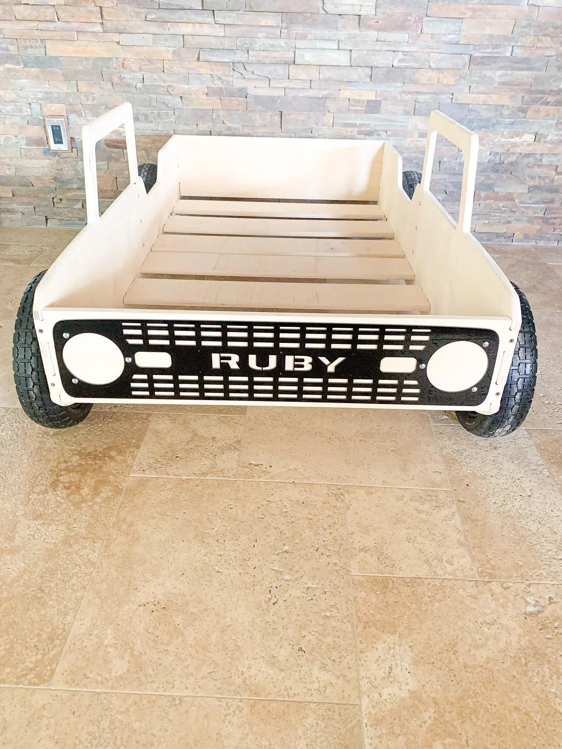 CAM V1- Bronco Bed With Real Wheels + Acrylic Grille, photo 3 of 8